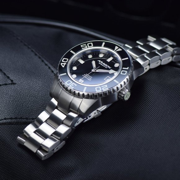 ARAGON Watch Swiss Automatic DiveMaster Sapphire Crystal & Bezel Black Dial 42mm - Picture 6 of 16